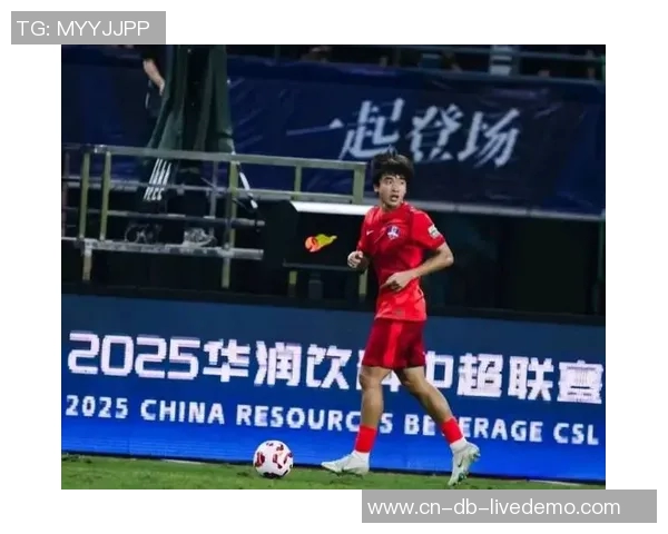 中国足球留洋新机遇:年轻球员如何在海外赛场崭露头角 中国足球留洋新机遇:年轻球员如何在海外赛场崭露头角