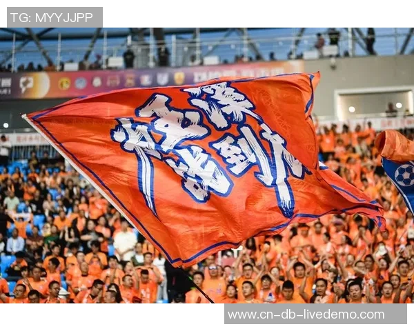 足球手势的魅力与技巧解析让你在场上更具竞争力 足球手势的魅力与技巧解析让你在场上更具竞争力